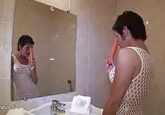 کار دستی و یک گوی دست و داستان تصویری عمه پا زدن