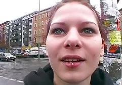 شیک Slutty باعث می شود که سوراخ های او داستان های تصویری سکسی به سختی در اثر ضربات سخت نفوذ کند