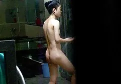 وب کم Xcited به داستان جدید ولما Freak
