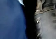 شلیک از تقدیر قدیمی داستان هاي سكسي تصويري جديد برای یک نوجوان با موهای کوتاه شلوغ در نوار